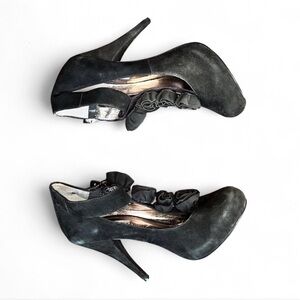 Steve Madden Black Suede Heels